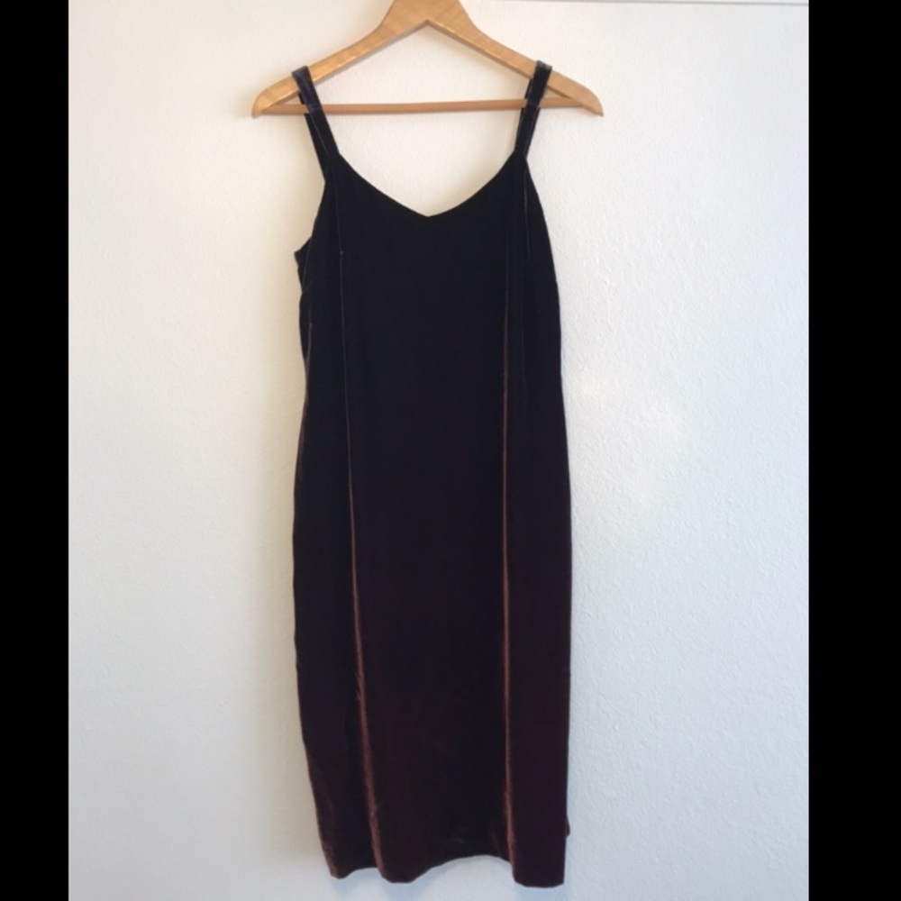 Ann Taylor plum velvet dress
